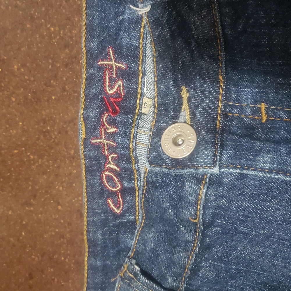 Reitmans Contrast Flared Jeans Size 13. - Picture 3 of 5